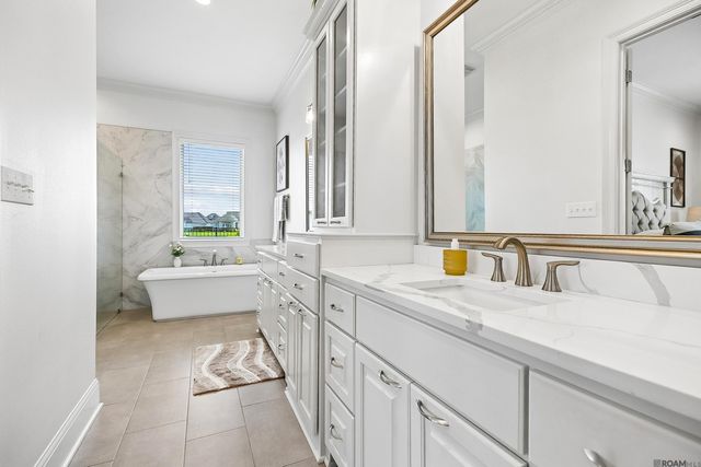38177 Sweet Briar Dr, Prairieville, LA 70769