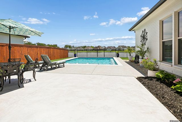 38177 Sweet Briar Dr, Prairieville, LA 70769