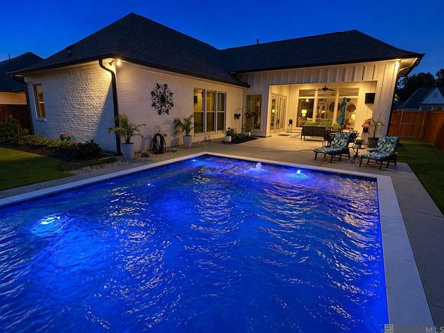 38177 Sweet Briar Dr, Prairieville, LA 70769