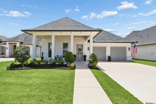 38177 Sweet Briar Dr, Prairieville, LA 70769