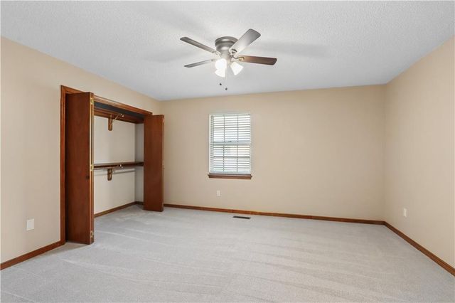 6635 N Cosby Street, Kansas City, MO 64151