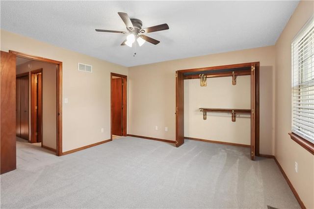 6635 N Cosby Street, Kansas City, MO 64151