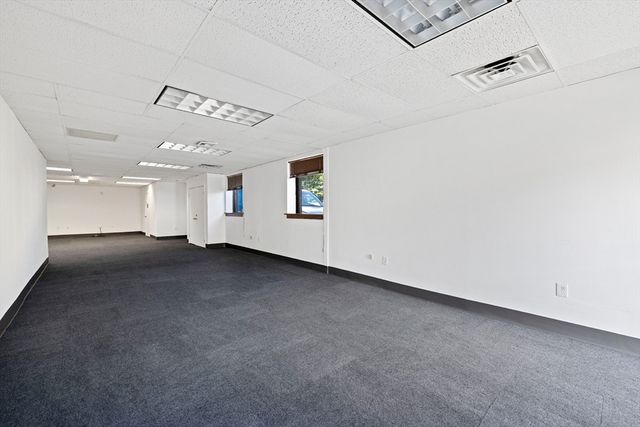 113 Terrace Hall Ave 1, Burlington, MA 01803