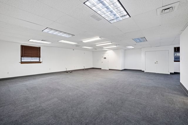 113 Terrace Hall Ave 1, Burlington, MA 01803