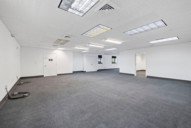 113 Terrace Hall Ave 1, Burlington, MA 01803