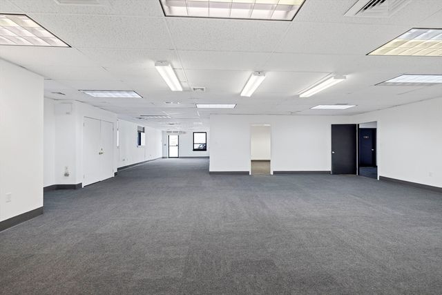 113 Terrace Hall Ave 1, Burlington, MA 01803