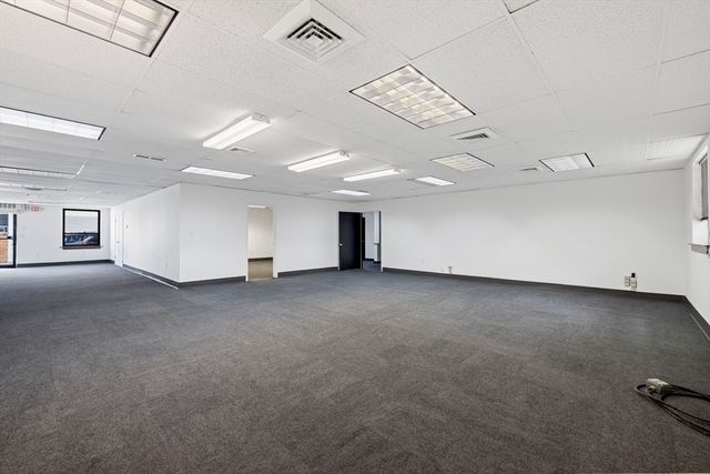 113 Terrace Hall Ave 1, Burlington, MA 01803