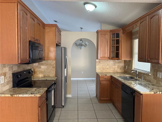 1915 PERIDOT CIRCLE, Kissimmee, FL 34743