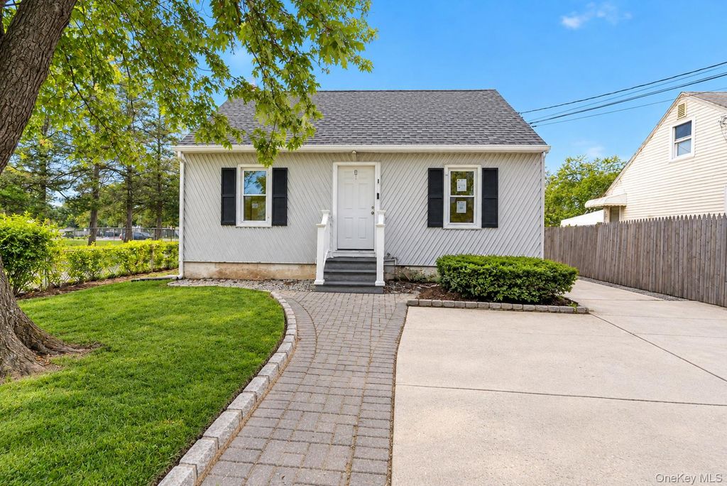 42 Birch Street, Wyandanch, NY 11798 — exterior