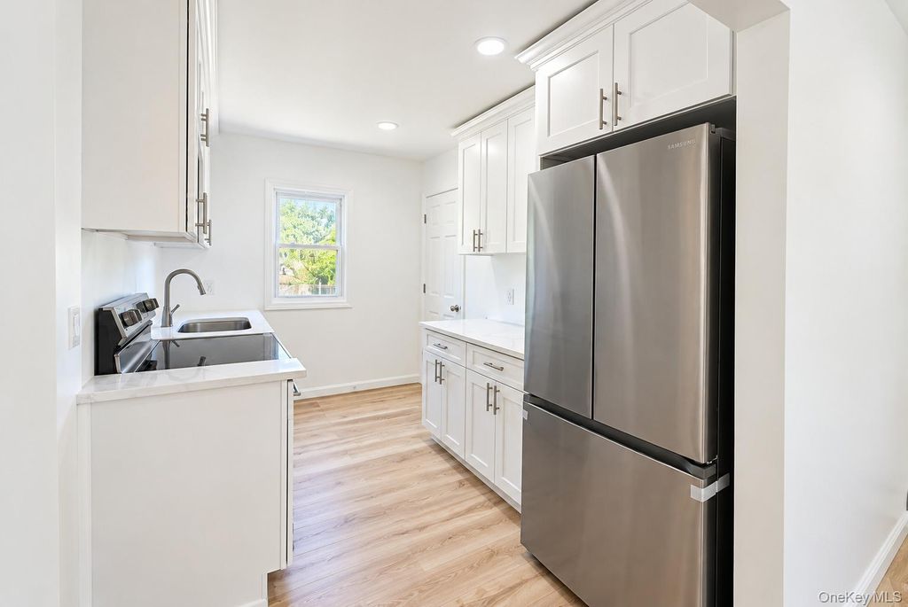 42 Birch Street, Wyandanch, NY 11798 — photo 4