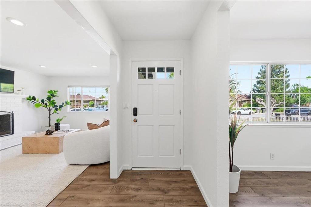 Image 4 of property listing at 4295 Jan Way, San Jose, CA 95124