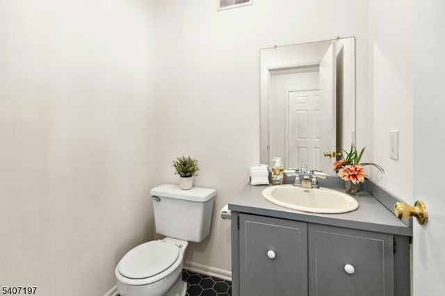 39 Yarmouth, Scotch Plains Twp., NJ 07076