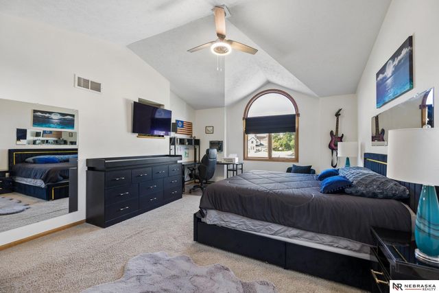 6530 Courtney Circle, Lincoln, NE 68516
