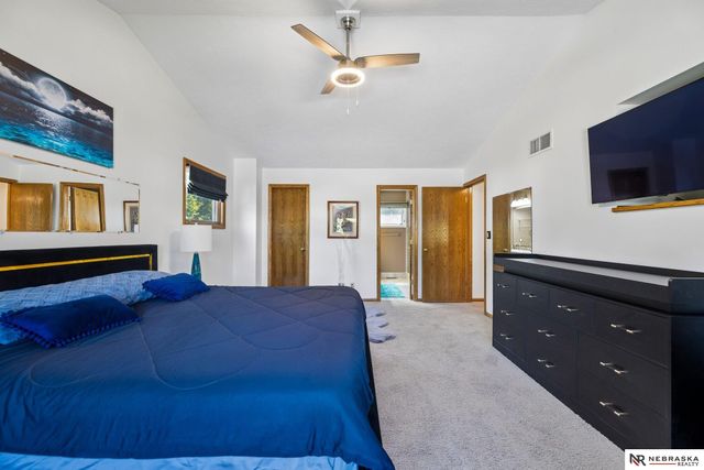 6530 Courtney Circle, Lincoln, NE 68516