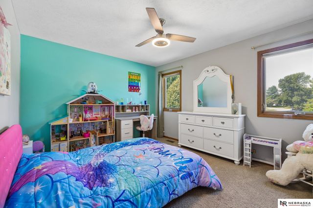 6530 Courtney Circle, Lincoln, NE 68516