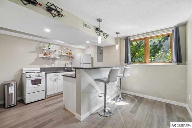 6530 Courtney Circle, Lincoln, NE 68516