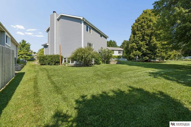 6530 Courtney Circle, Lincoln, NE 68516