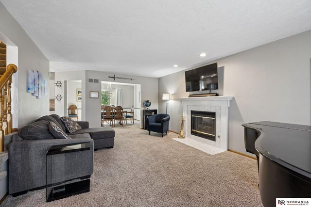 6530 Courtney Circle, Lincoln, NE 68516