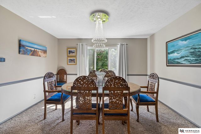 6530 Courtney Circle, Lincoln, NE 68516
