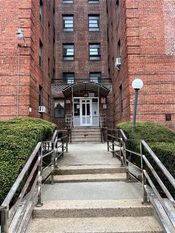 2620 E 13th Street 3A, Brooklyn, NY 11235