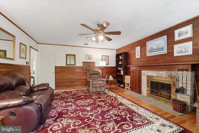 1811 SHARON RD, Jenkintown, PA 19046