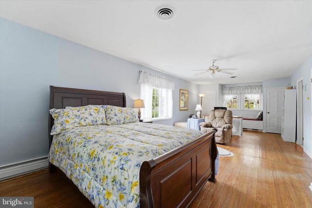 1811 SHARON RD, Jenkintown, PA 19046