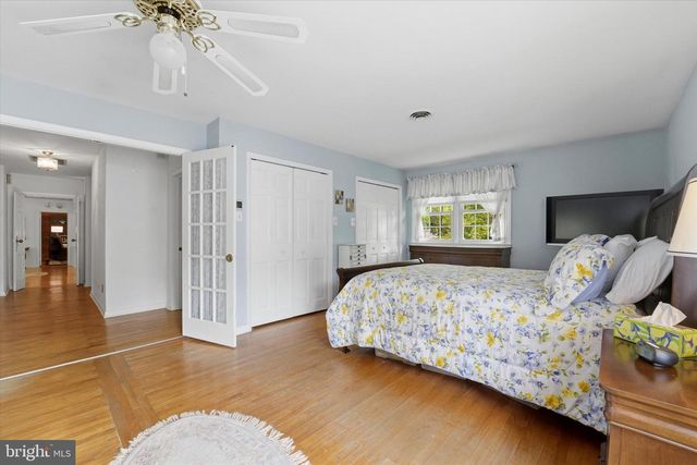1811 SHARON RD, Jenkintown, PA 19046