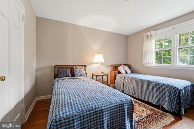 1811 SHARON RD, Jenkintown, PA 19046