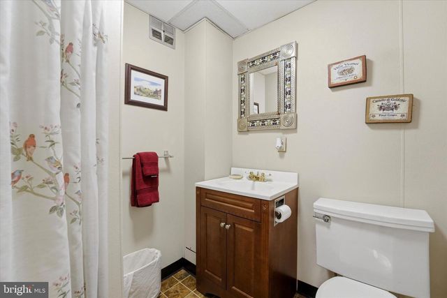 1811 SHARON RD, Jenkintown, PA 19046