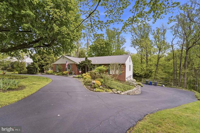 1811 SHARON RD, Jenkintown, PA 19046