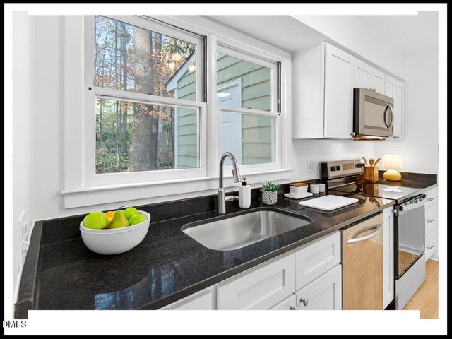 106 Barbee Court, Carrboro, NC 27510