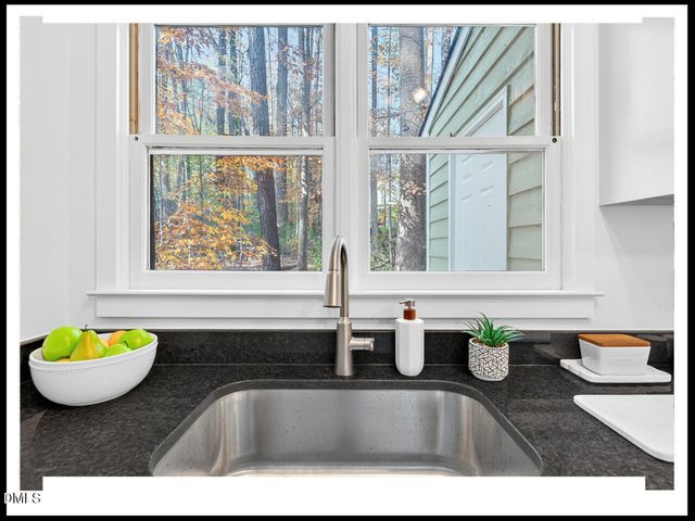 106 Barbee Court, Carrboro, NC 27510