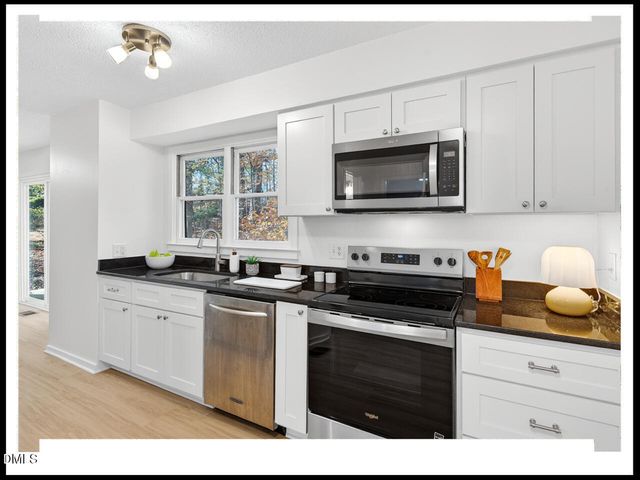 106 Barbee Court, Carrboro, NC 27510