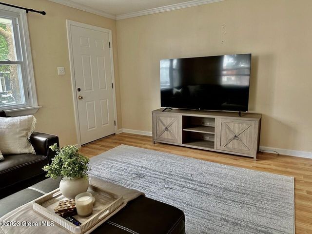 74 Walnut Street, Saratoga Springs, NY 12866