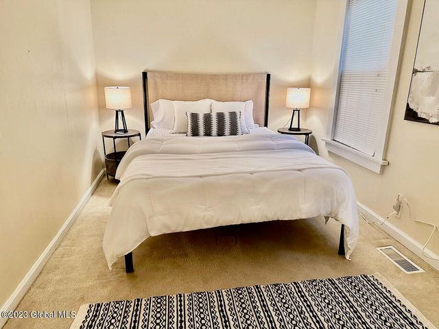 74 Walnut Street, Saratoga Springs, NY 12866