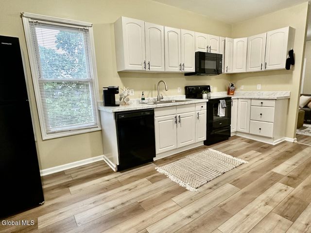 74 Walnut Street, Saratoga Springs, NY 12866