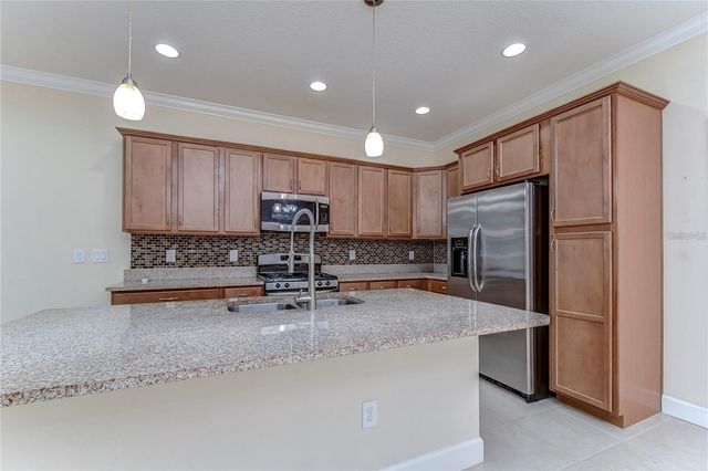 6114 FISHHAWK CROSSING BOULEVARD, Lithia, FL 33547