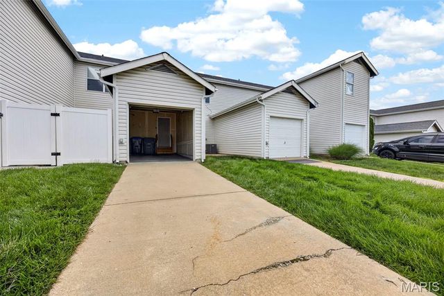 821 Brookmead Drive, O'fallon, MO 63366