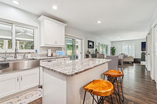 11713 PHOENIX CIRCLE, Tampa, FL 33618