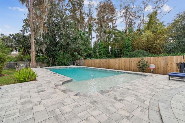 11713 PHOENIX CIRCLE, Tampa, FL 33618