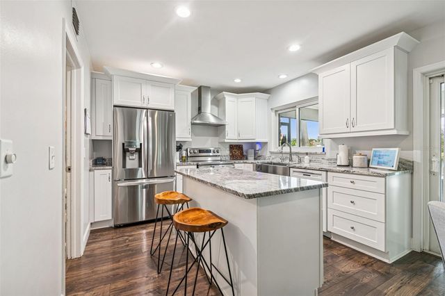 11713 PHOENIX CIRCLE, Tampa, FL 33618