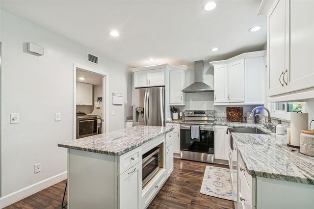 11713 PHOENIX CIRCLE, Tampa, FL 33618