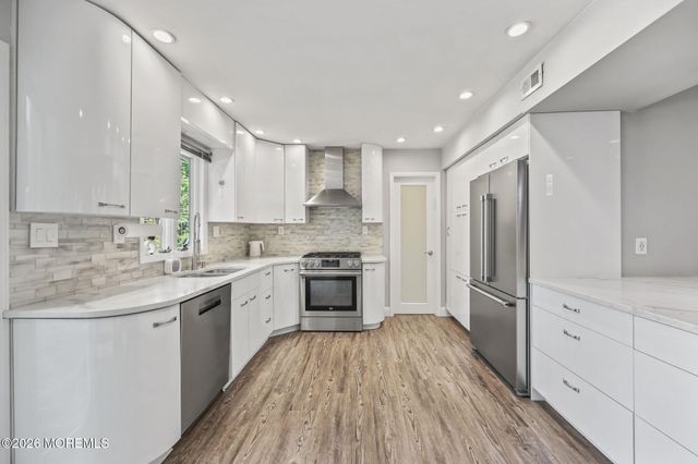 4 Canadian Woods Road, Marlboro, NJ 07746