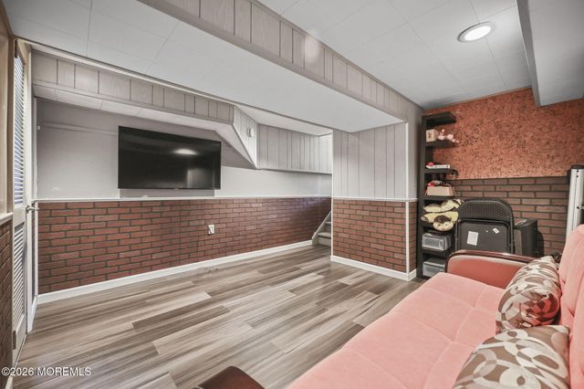 4 Canadian Woods Road, Marlboro, NJ 07746