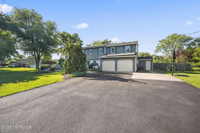 4 Canadian Woods Road, Marlboro, NJ 07746