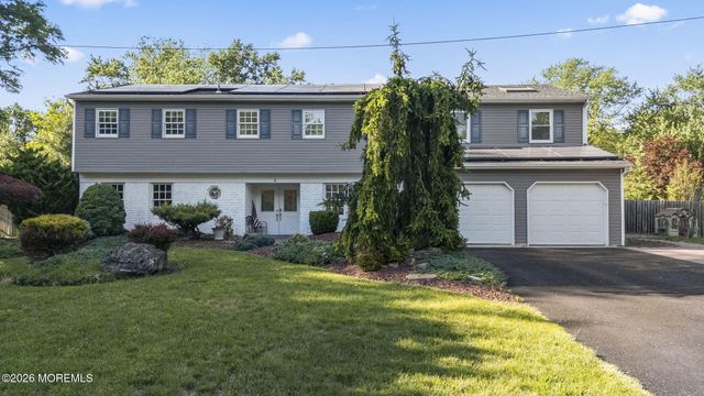 4 Canadian Woods Road, Marlboro, NJ 07746