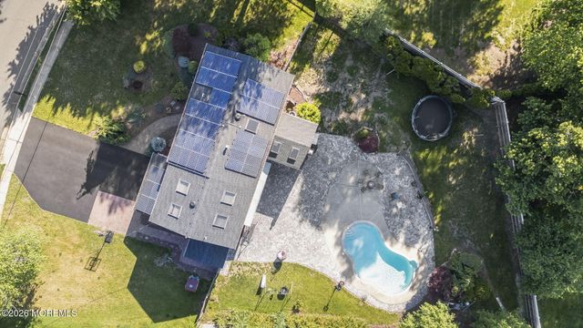 4 Canadian Woods Road, Marlboro, NJ 07746