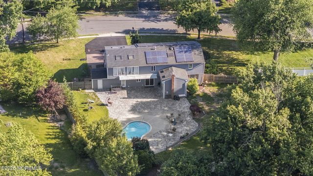 4 Canadian Woods Road, Marlboro, NJ 07746