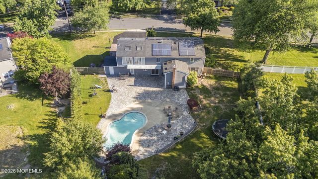 4 Canadian Woods Road, Marlboro, NJ 07746