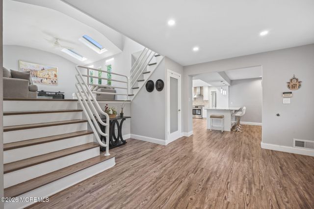 4 Canadian Woods Road, Marlboro, NJ 07746